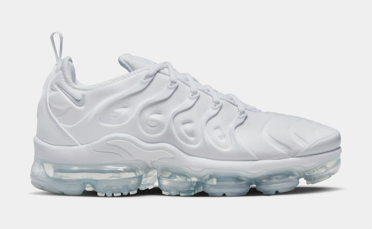 NIKE
AIR VAPORMAX PLUS WHITE
